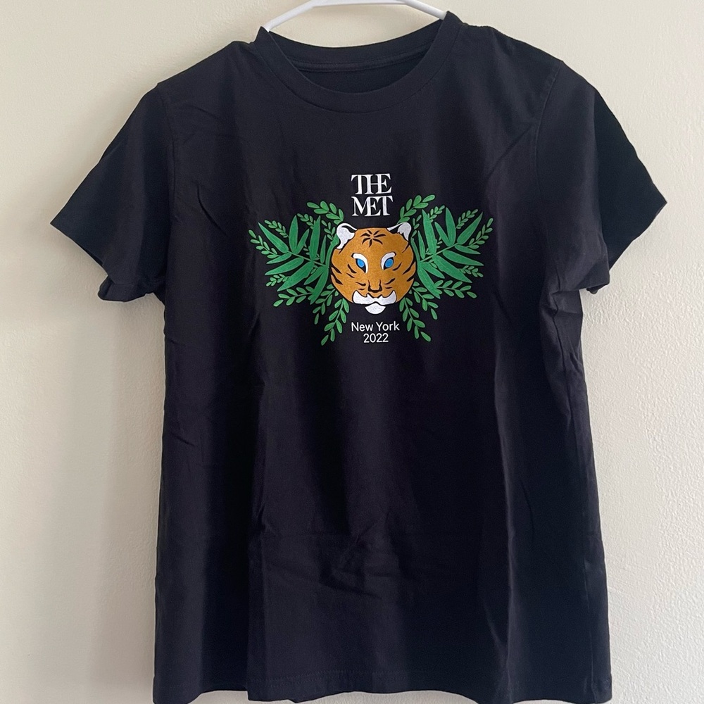 Year of the Tiger Youth T-Shirt, Metropolitan Museum of Art Official, size XL